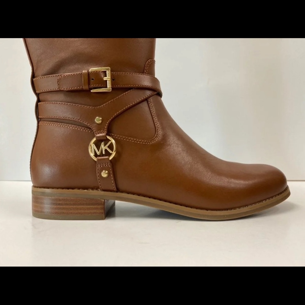 Micheal Kors boots